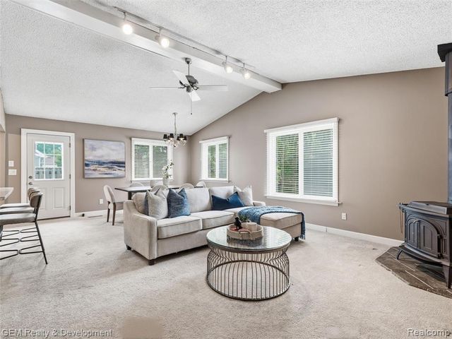 910 Virginia Street, Plymouth, MI 48170