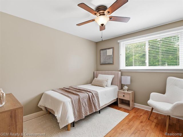 910 Virginia Street, Plymouth, MI 48170