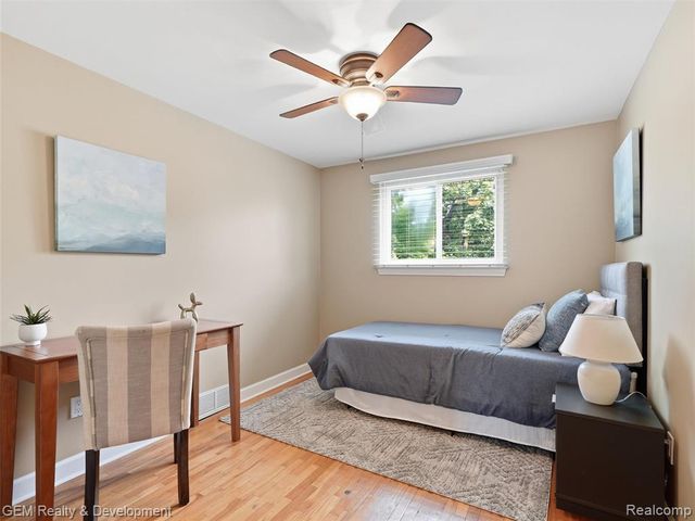 910 Virginia Street, Plymouth, MI 48170