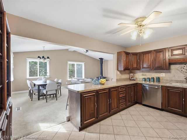 910 Virginia Street, Plymouth, MI 48170
