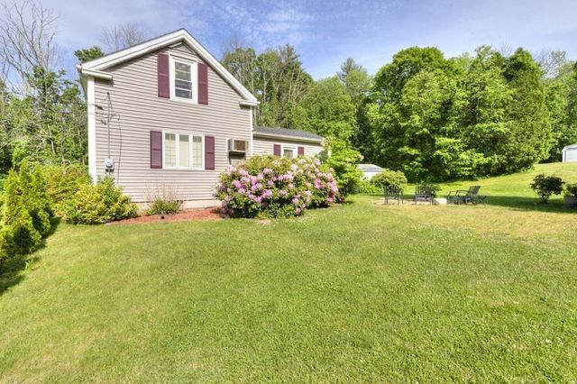 57 Charlton St, Leicester, MA 01542