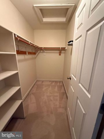 6321 CIDER BARREL CIR, Centreville, VA 20121