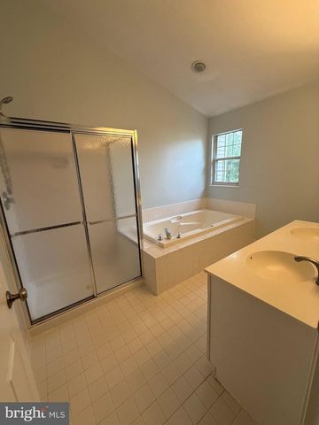 6321 CIDER BARREL CIR, Centreville, VA 20121