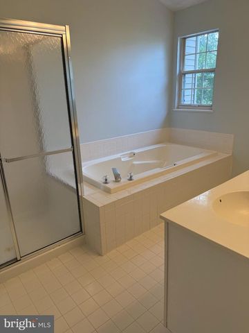 6321 CIDER BARREL CIR, Centreville, VA 20121