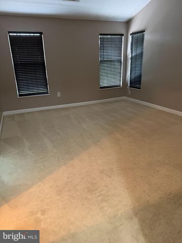 6321 CIDER BARREL CIR, Centreville, VA 20121