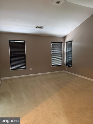 6321 CIDER BARREL CIR, Centreville, VA 20121
