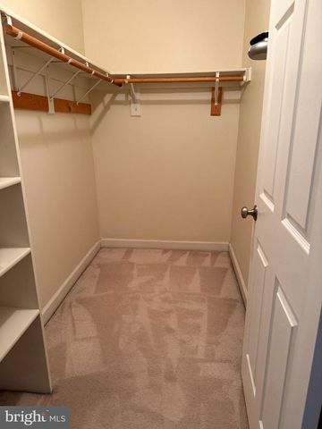 6321 CIDER BARREL CIR, Centreville, VA 20121