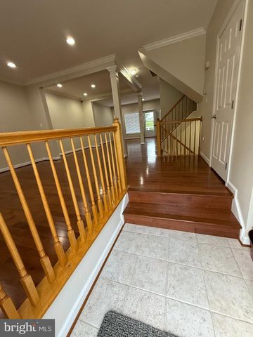 6321 CIDER BARREL CIR, Centreville, VA 20121