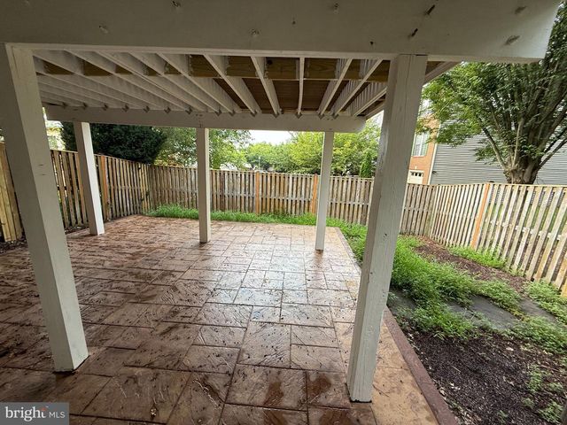 6321 CIDER BARREL CIR, Centreville, VA 20121