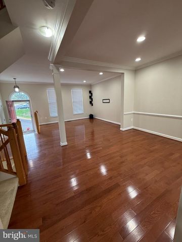 6321 CIDER BARREL CIR, Centreville, VA 20121