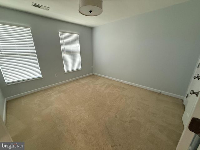 6321 CIDER BARREL CIR, Centreville, VA 20121