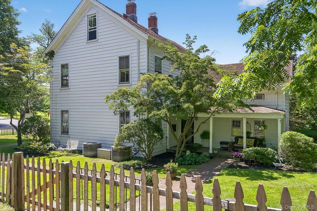 4 Parkview Terrace 2, Huntington, NY 11743