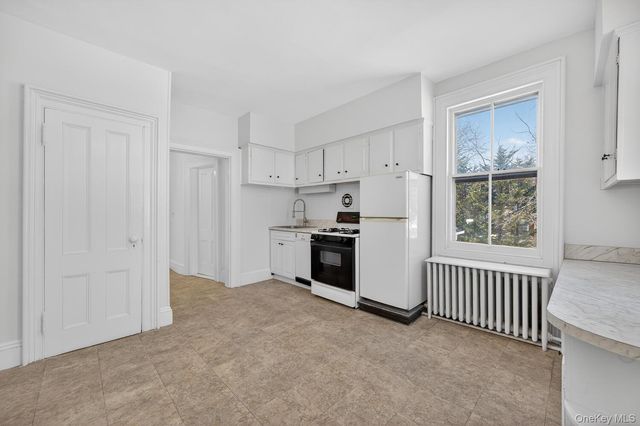 4 Parkview Terrace 2, Huntington, NY 11743