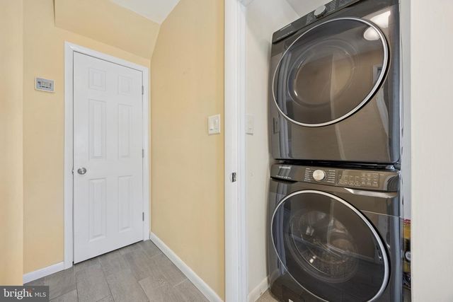 131 IVY HILL RD, Levittown, PA 19057