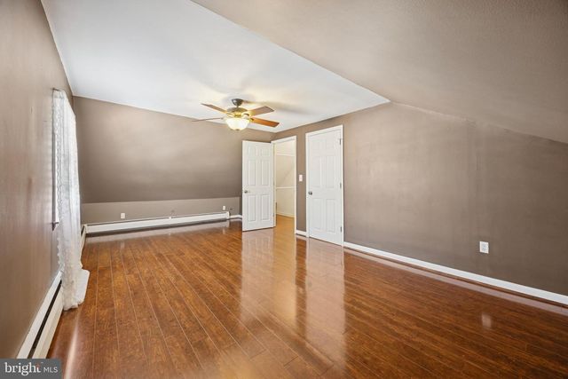 131 IVY HILL RD, Levittown, PA 19057