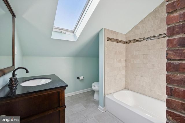 131 IVY HILL RD, Levittown, PA 19057