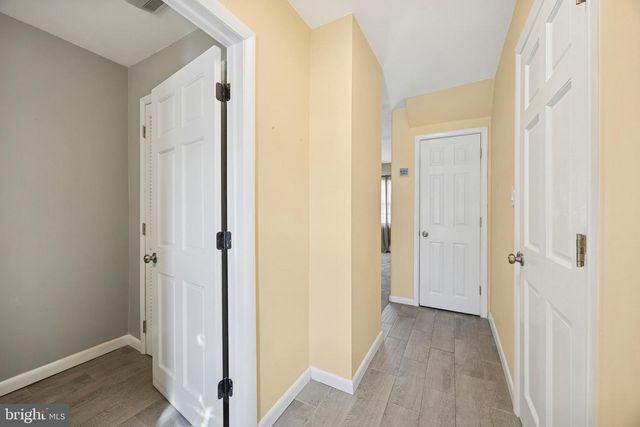 131 IVY HILL RD, Levittown, PA 19057