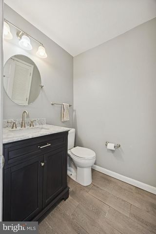 131 IVY HILL RD, Levittown, PA 19057