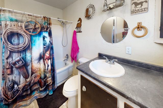 5912 Grove Ave, Marysville, CA 95901