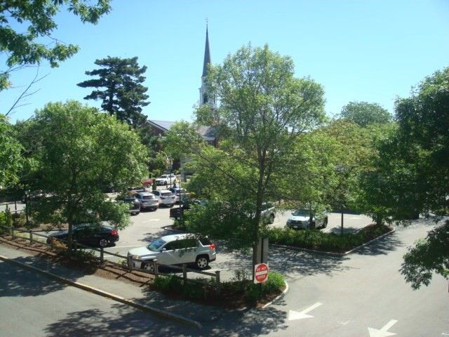 5 Abbott 2, Wellesley, MA 02482