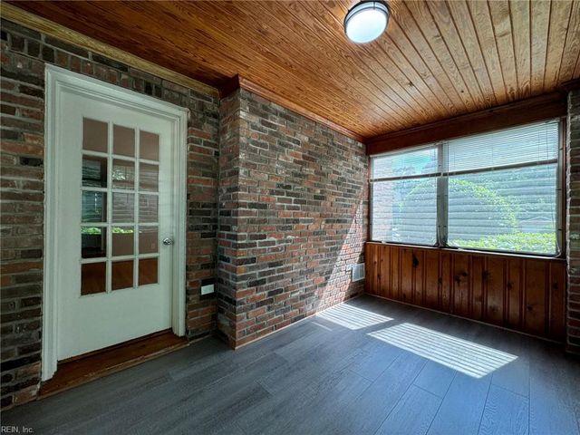 216 Glen Echo DR # 1, Norfolk, VA 23505