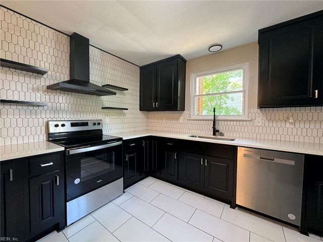 216 Glen Echo DR # 1, Norfolk, VA 23505