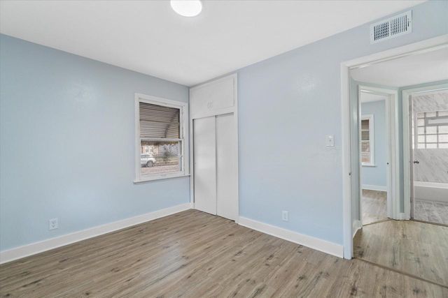 2101 W Fairmount AVENUE, Milwaukee, WI 53209