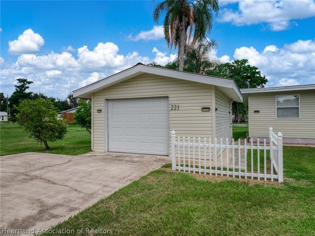 221 Speckled Perch Point, Lorida, FL 33857