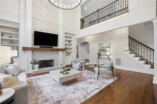720 Lake Mist Cove, Alpharetta, GA 30004