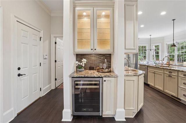 720 Lake Mist Cove, Alpharetta, GA 30004