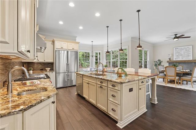 720 Lake Mist Cove, Alpharetta, GA 30004