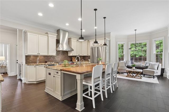720 Lake Mist Cove, Alpharetta, GA 30004
