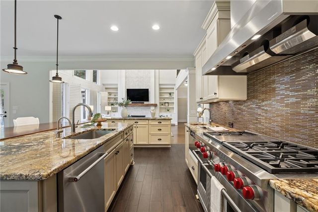 720 Lake Mist Cove, Alpharetta, GA 30004