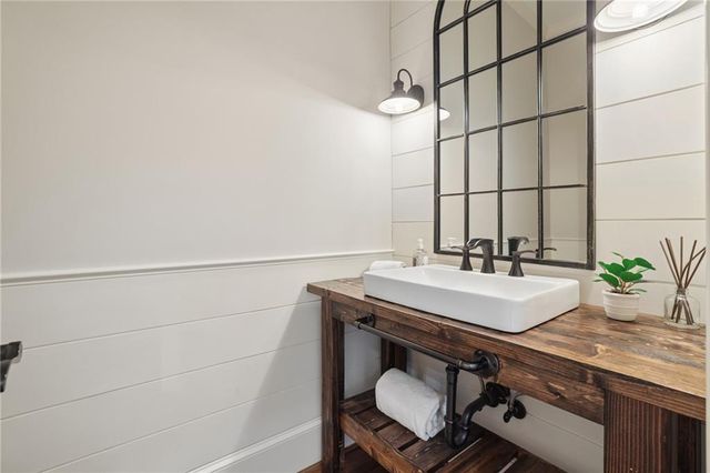 720 Lake Mist Cove, Alpharetta, GA 30004