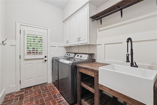 720 Lake Mist Cove, Alpharetta, GA 30004
