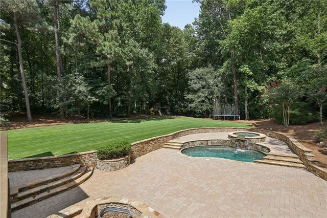 720 Lake Mist Cove, Alpharetta, GA 30004