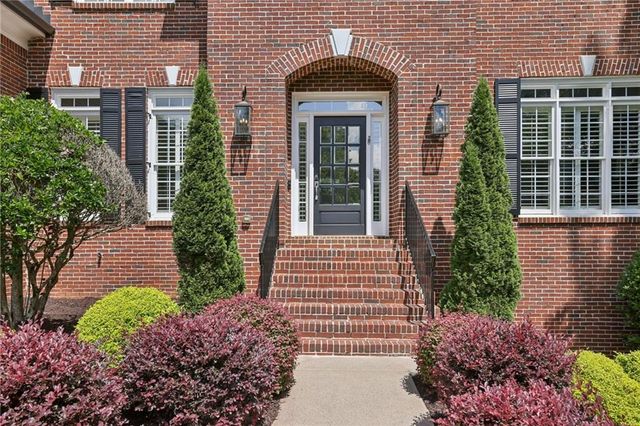 720 Lake Mist Cove, Alpharetta, GA 30004
