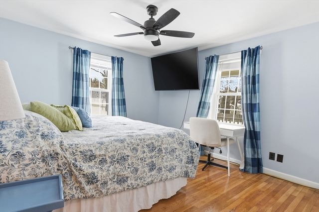 40 Linwood Street, Chelmsford, MA 01824