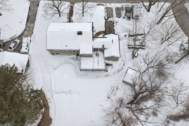 40 Linwood Street, Chelmsford, MA 01824