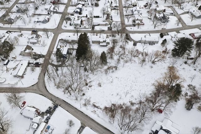 40 Linwood Street, Chelmsford, MA 01824