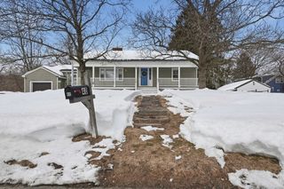 40 Linwood Street, Chelmsford, MA 01824