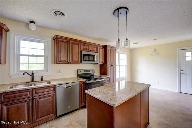 113 N First Avenue, New Bern, NC 28560