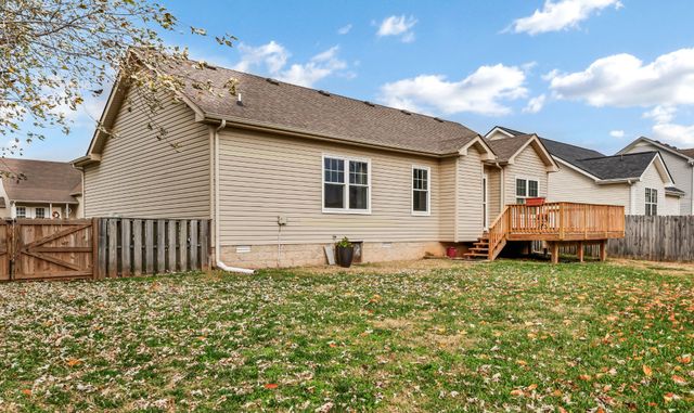 506 Oakmont Dr, Clarksville, TN 37042