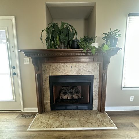 506 Oakmont Dr, Clarksville, TN 37042