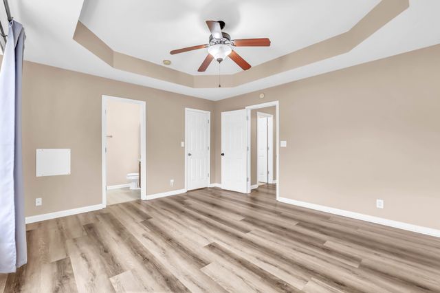 506 Oakmont Dr, Clarksville, TN 37042