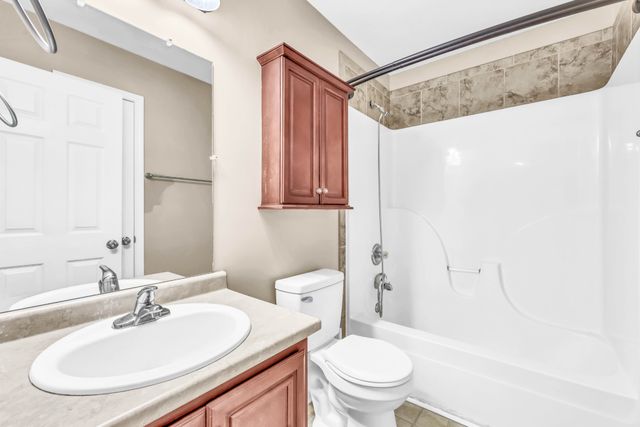 506 Oakmont Dr, Clarksville, TN 37042