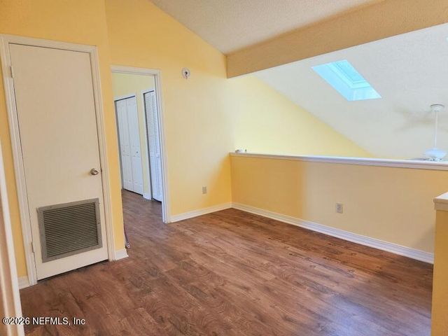 1004 DEFENDER Court W 1004, Jacksonville, FL 32233