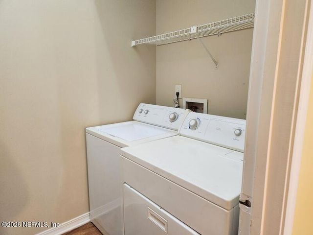 1004 DEFENDER Court W 1004, Jacksonville, FL 32233