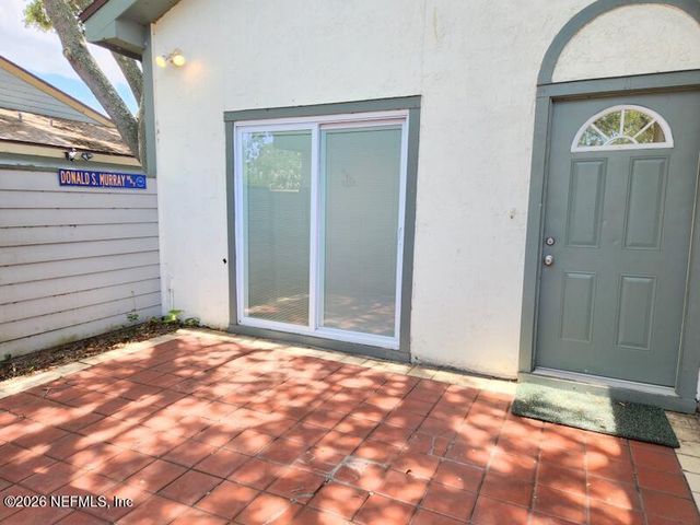 1004 DEFENDER Court W 1004, Jacksonville, FL 32233