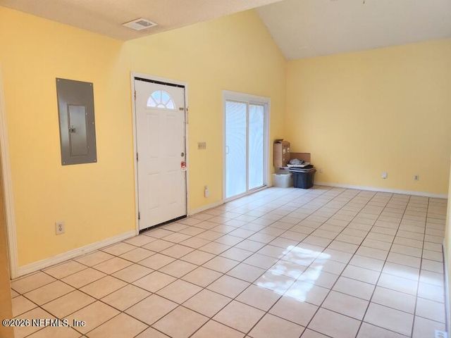 1004 DEFENDER Court W 1004, Jacksonville, FL 32233